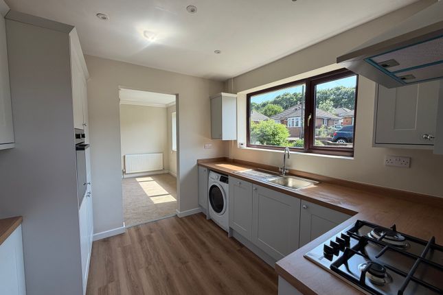 5, Brinsworth Hall Grove, Rotherham photo 2