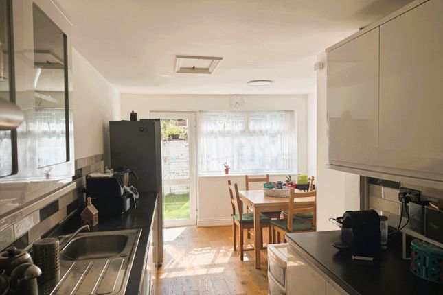 297, Mile Oak Road, Portslade photo 5