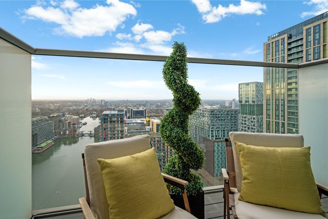 2909, 3 Pan Peninsula Square, London photo 3