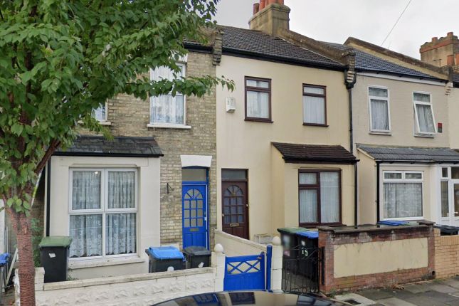 Thumbnail Property to rent in St. Stephens Road, Enfield