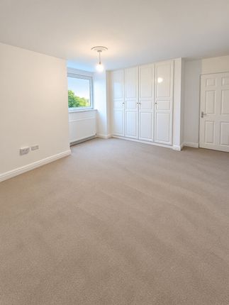 57j, Ravensbourne Park Crescent, London photo 5