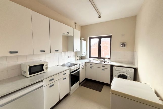 53, Milton Keynes photo 3