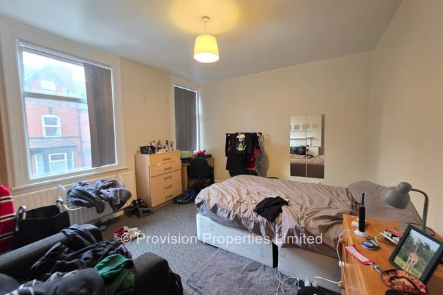 Hessle Place, Hyde Park photo 3