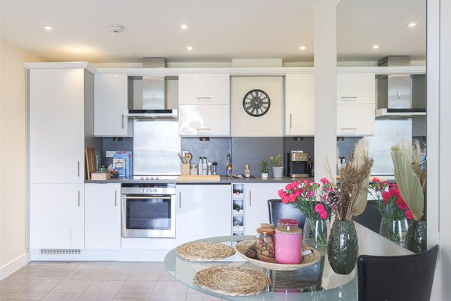 Flat for sale in Wapping Lane, Wapping