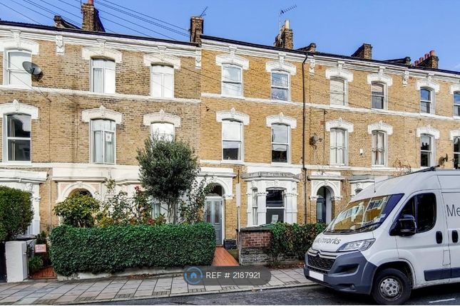 Thumbnail Flat to rent in Ferndale Rd, London