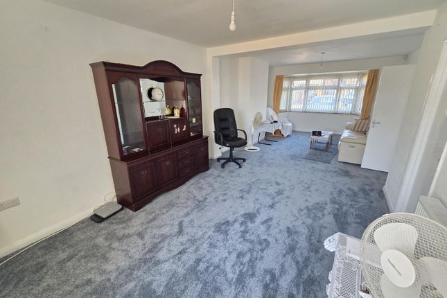 Fairmead Close, HOUNSLOW photo 2