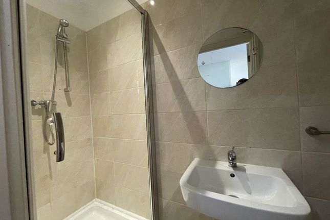 Room 5, 13, Aldermans Drive, Peterborough photo 4