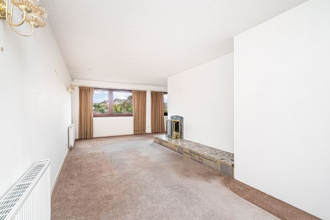 4, Camps Road, Carnock photo 4