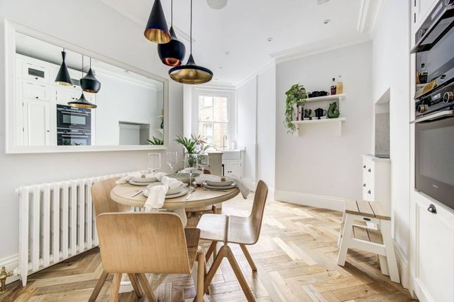 Flat for sale in Colehill Gardens, Fulham, London
