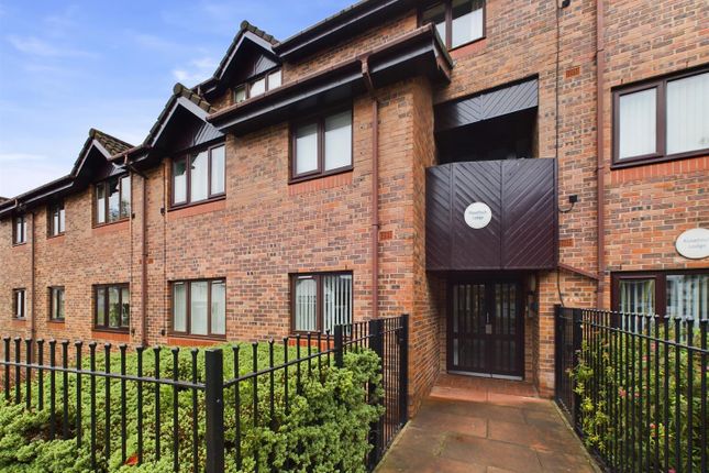 Flat for sale in Beaconsfield Road, Low Fell, Gateshead