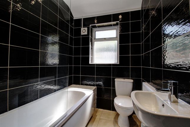 49, Bishop Street, Abertillery photo 4