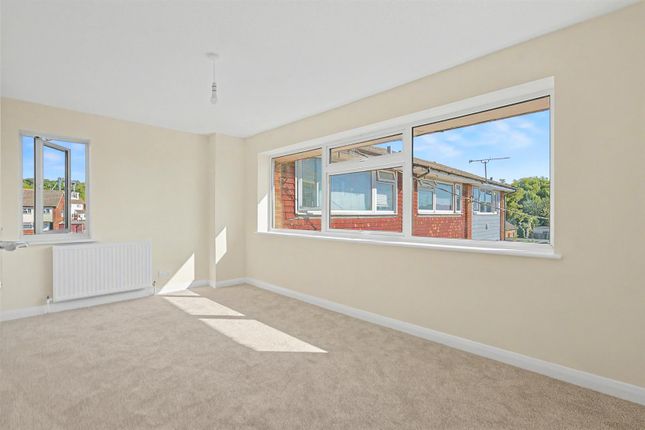 4 Creswick Court, London Road, Rayleigh photo 3