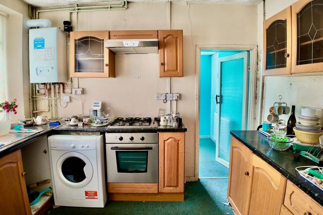 9 Plas Terrace, Blackwood photo 3