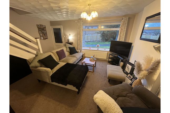 End terrace house for sale in Cedar Way, Sheffield