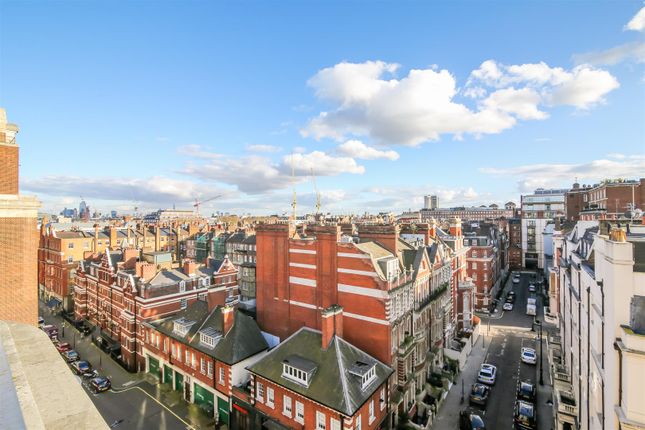 Flat for sale in North Row, Mayfair, London