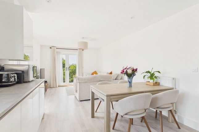 84, Moat Road, Horsham photo 3
