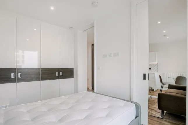 LD-Kidbrooke Village, 1, Plowden Road, London photo 3
