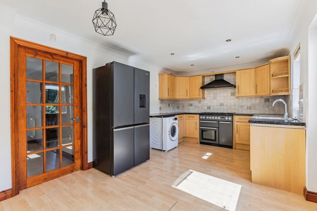9, Croppins Close, Devon photo 3