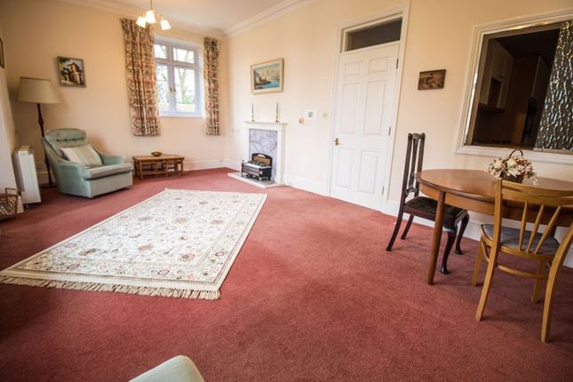 Flat for sale in Springhills, Henfield