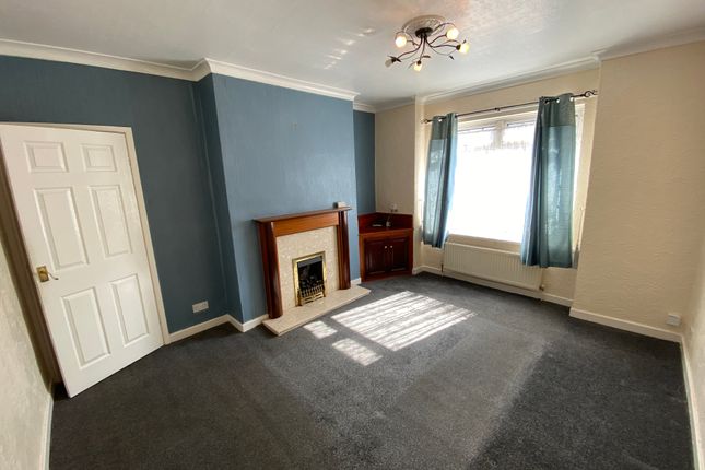 144, Parkside, Darlington photo 3
