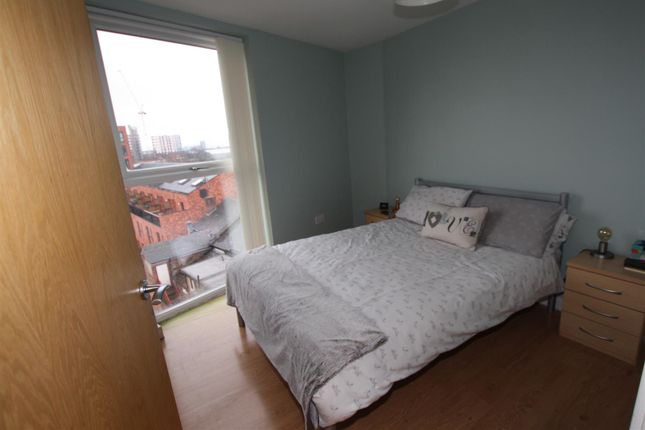 33, Zenith, Salford photo 5