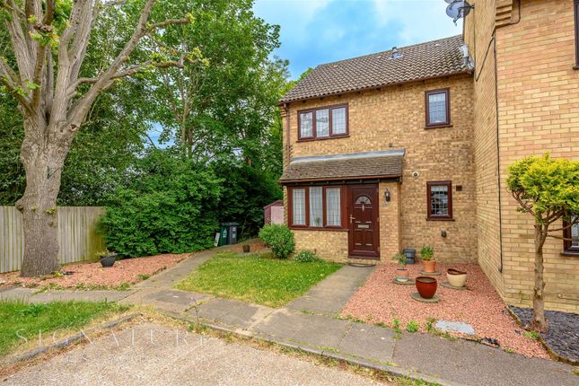 Property for sale in Creasy Close, Abbots Langley