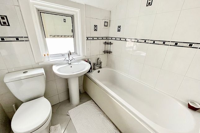 Terraced house for sale in Darnley Road, Gravesend