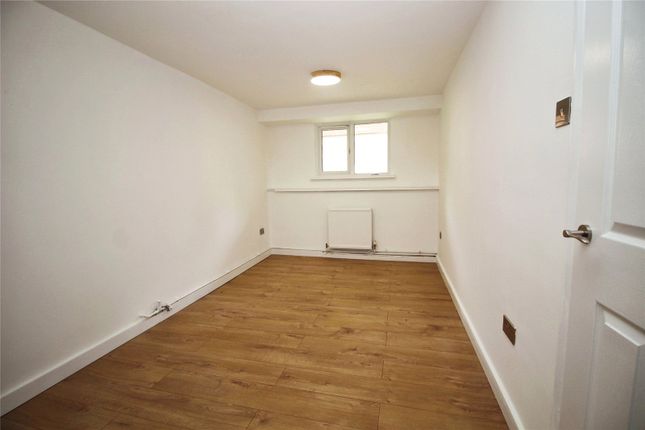 Flat 29, Atholl Court,, Kingsway Gardens, Hampshire photo 4