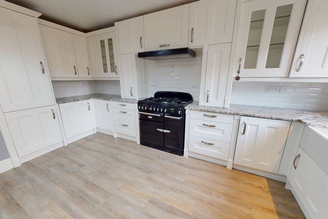 34, East Approach Drive, Cheltenham photo 2