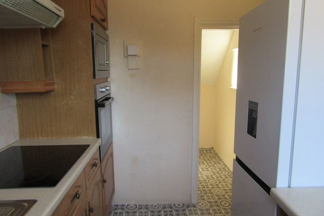 9, Woodstock Road, Firswood photo 5