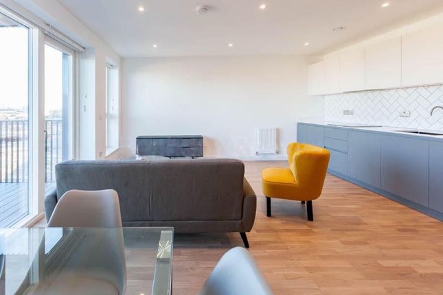 2-bed flat on Flat 59, Edwin House, Southall, £466,000