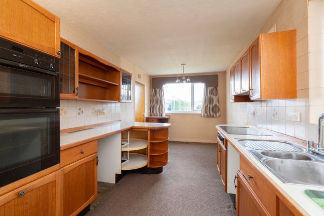 16, Yew Tree Grove, Boston photo 4