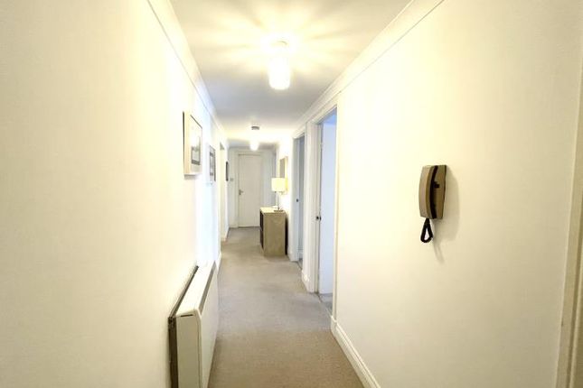Flat to rent in St. Andrews Square, Glasgow