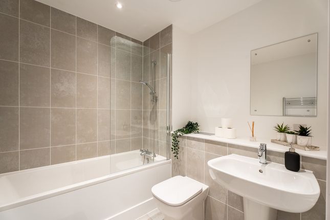 Apt B1703, Phoenix Saxton Lane, Leeds photo 4