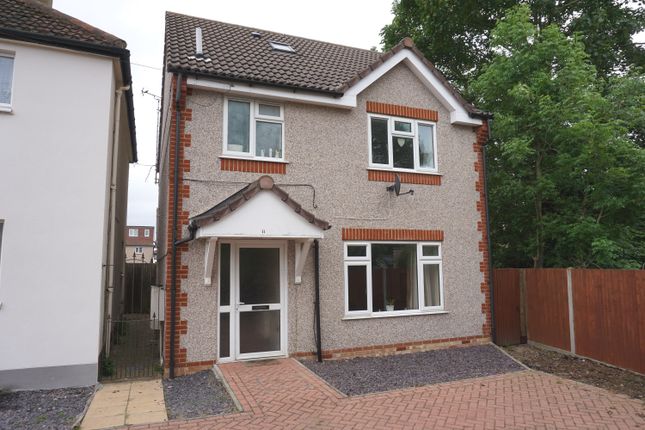 Thumbnail Detached house for sale in Hatherleigh Close, Chessington