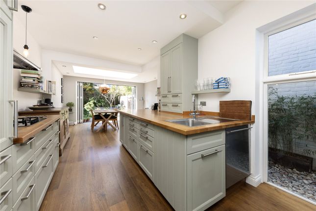128, Clonmore Street, London photo 4