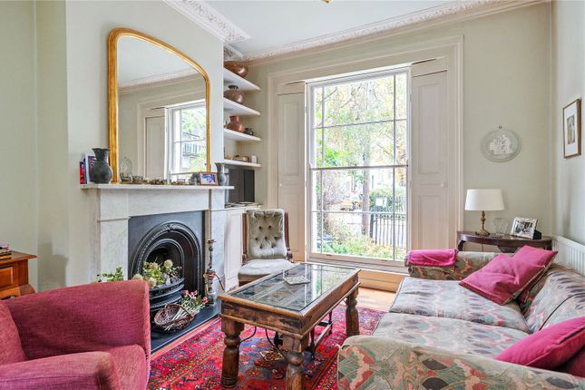 7, Waterloo Terrace, London photo 2