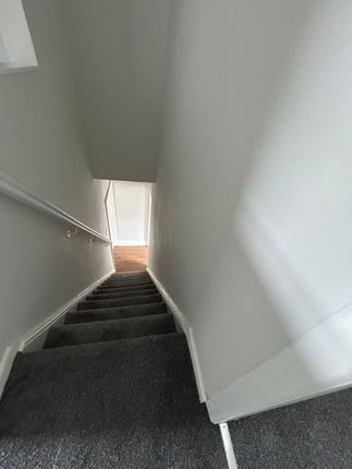 495, Blackburn Road, Darwen photo 4
