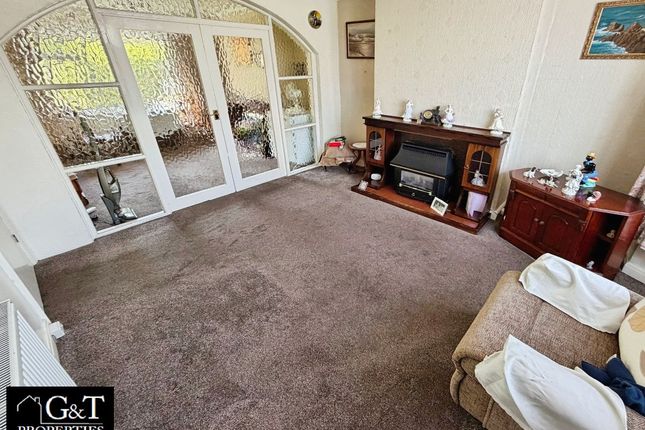 72 Windsor Grove, Stourbridge photo 3