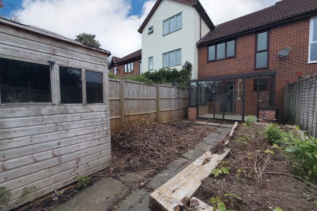 17 Harrison Close, Newnham photo 4
