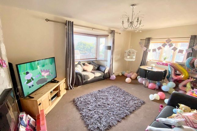 72, Llandudno photo 3