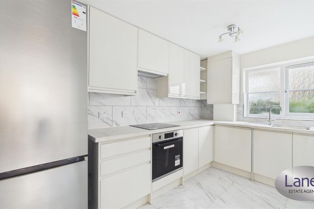 Parkside, Waltham Cross photo 3