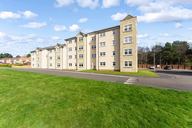 Thumbnail Flat for sale in Corthan Court, Kirkcaldy
