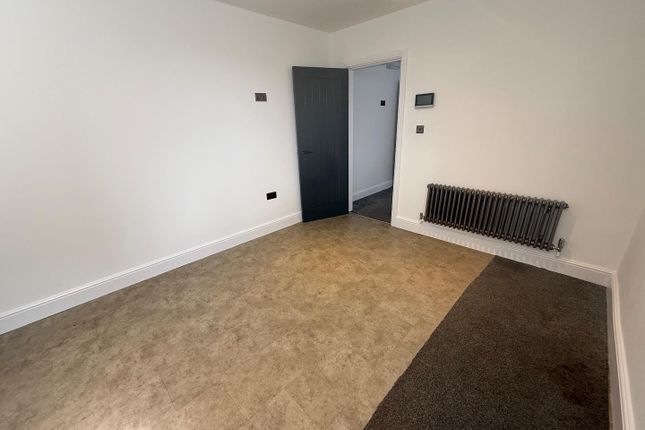 2, The Grove Flat 4, Sunderland photo 3