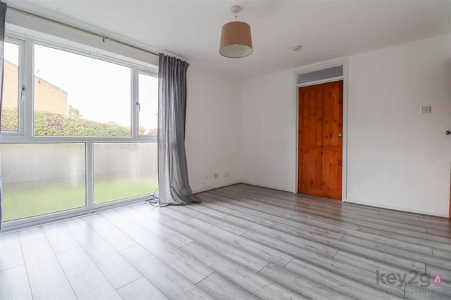1, Meadowcroft Rise, Sheffield photo 3