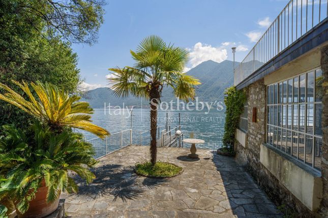 Villa for sale in Via Statale Regina, Argegno, Lombardia