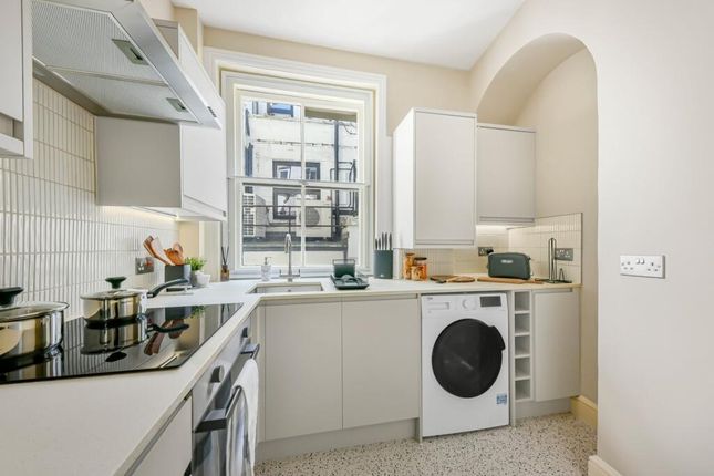 Flat 2, 55 Frith Street, Greater London photo 4