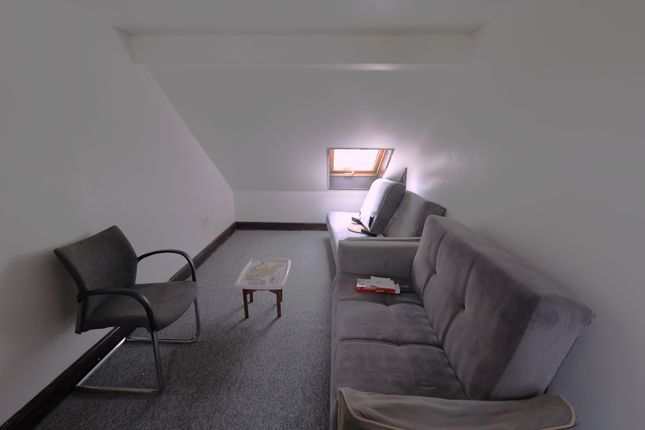 1B, Springfield Road, London photo 3