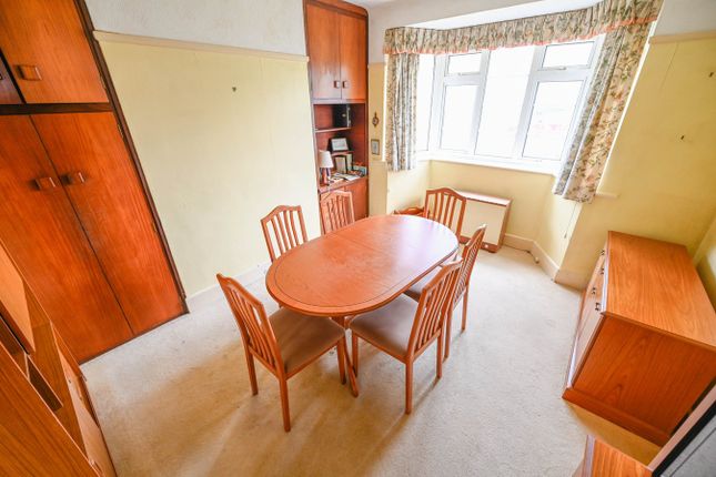 1, Ivy Road, Wimborne photo 4