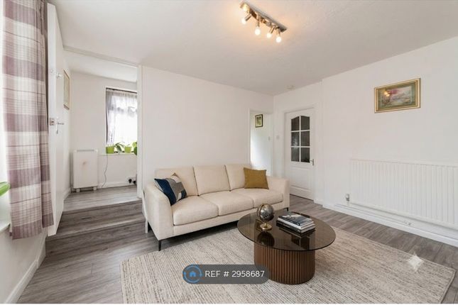 Fortescue Road, Edgware photo 2